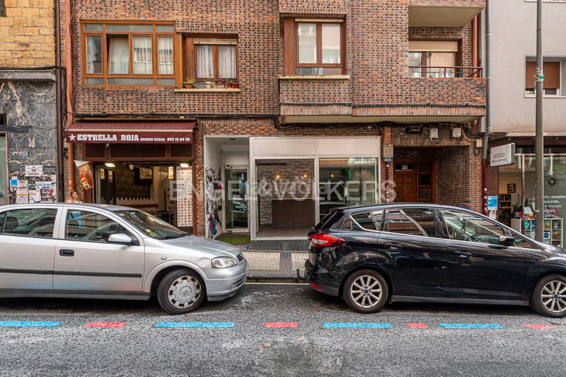 Foto 6b8dc930-3e15-47f5-94b5-4b617dd73fa2. Alquiler local comercial  con gran vidriera en alquiler en calle virgen del carmen en Donostia - San Sebastián