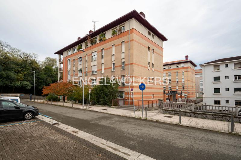 Foto 81357961-1ff2-476d-b677-49f98620e279. Aparcament cotxe a Ibaeta Donostia - San Sebastián
