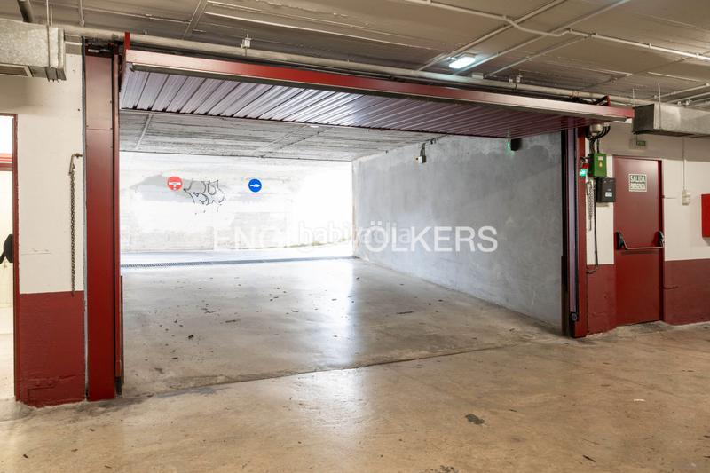 Foto adc4838d-5533-4623-ab31-5c275a253a55. Aparcament cotxe a Ibaeta Donostia - San Sebastián