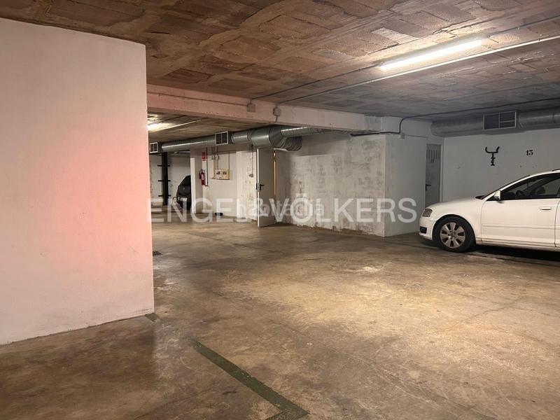 Foto 5a6b9775-7e98-441c-a48b-76e9d155f229. Parking voiture dans El Arenal - La Pólvora Dos Hermanas