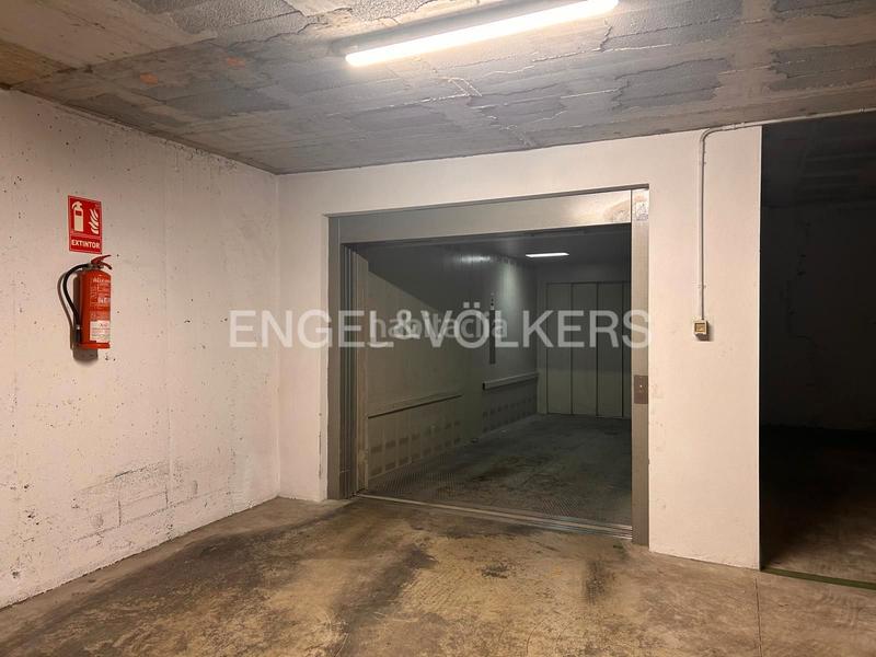 Foto c86eef14-a522-457e-9132-c362b6cedc62. Parking voiture dans El Arenal - La Pólvora Dos Hermanas