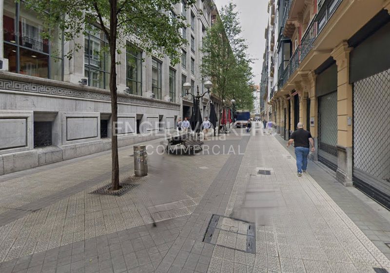 Foto 7ad8c36a-6ac7-4746-b6e7-f62ccb71fda3. Local comercial amb calefacció a Plaza Circular Bilbao