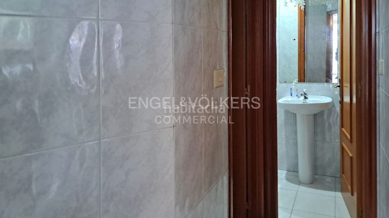 Foto 580cf6ba-3948-43eb-b833-8ec41bb6c91d. Local comercial a Rekalde Centro Bilbao