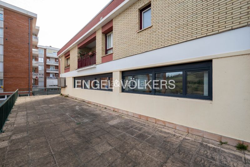 Foto 576a8c4f-85fc-41e0-93a7-3f6af7bd7e72. Local comercial amb calefacció a Zarautz