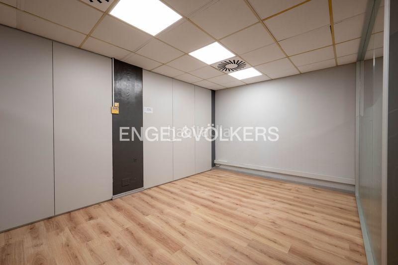 Foto a136419b-df64-4e28-97f0-5e24a4294a4b. Local comercial amb calefacció a Zarautz
