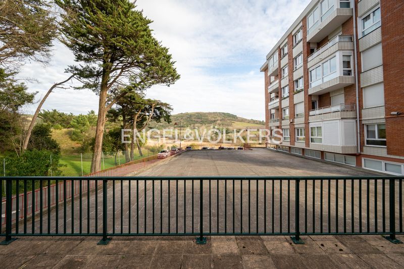 Foto a40651dc-acec-4c7a-b6aa-528f9e44403a. Local comercial amb calefacció a Zarautz