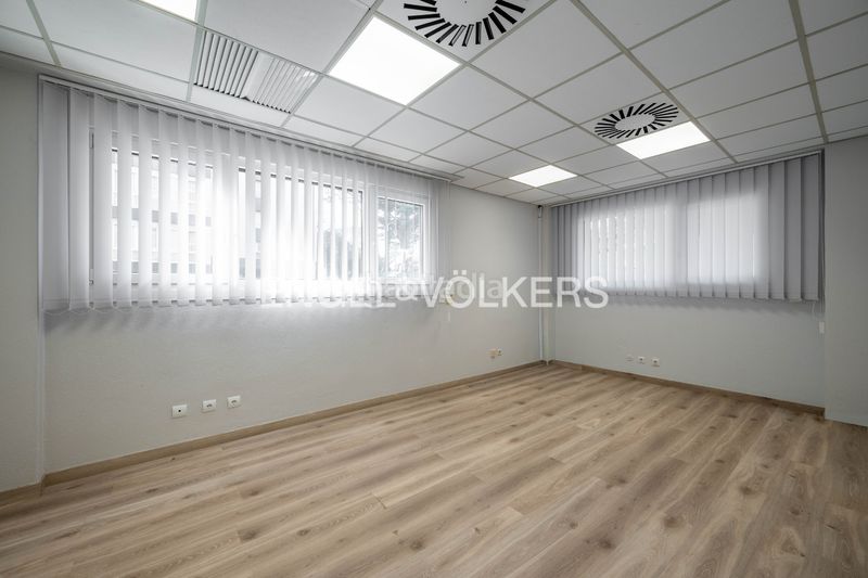 Foto acb61f97-c590-4ea8-badc-721a97874025. Local comercial amb calefacció a Zarautz