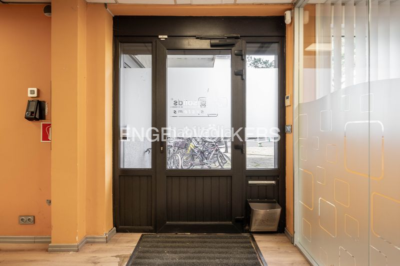 Foto ae42dd2a-7fef-4fd6-87a3-000647211f19. Local comercial amb calefacció a Zarautz