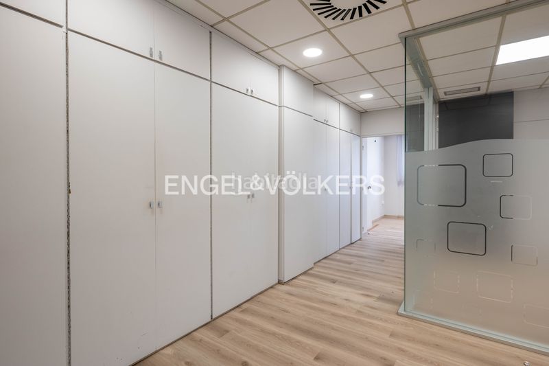 Foto d2cc44a6-40e6-4b31-b485-04a918a8443b. Local comercial amb calefacció a Zarautz
