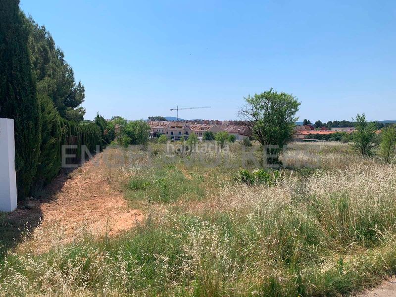 Foto 5fb24c0f-1db9-460e-9568-22e797ab3a31. Finca rústica a Requena