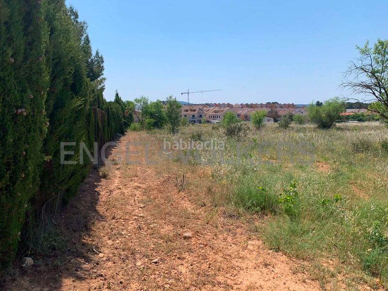 Foto 9102da68-32bc-4f89-85c6-0f8abb87cd84. Finca rústica a Requena