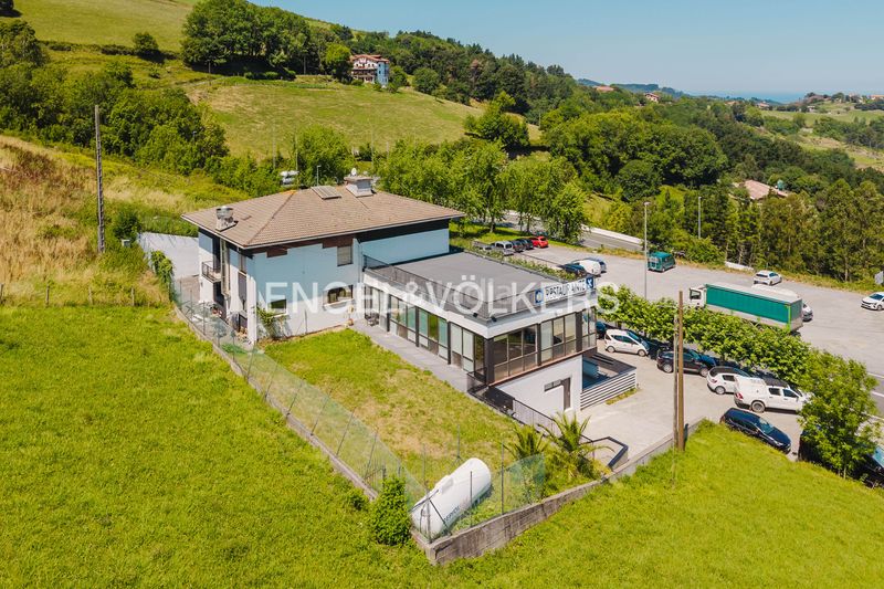 Foto f7343238-07c3-4b96-9e88-f10e41d0fd7a. Edifici a itziar bidea 18 a Deba