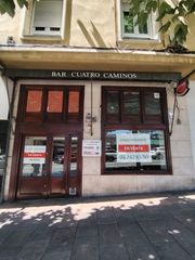 Local Comercial a Calle Jerónimo Sainz de la Maza 4