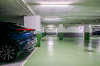 Aparcament cotxe a Marino Tabuyo Kalea 13
