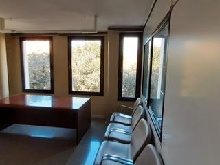 Miete Geschäftsraum in Llagosta (La). Local para oficina en la llagosta