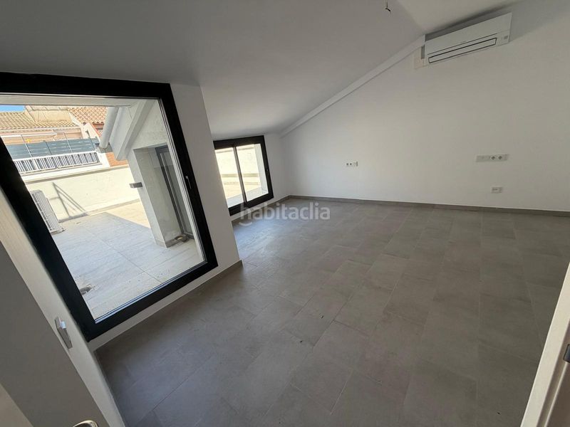 Foto e8f4af7b-8a7a-4e51-8d50-285c2bff2720. Dúplex amb calefacció a Llagosta (La)