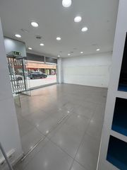Lloguer Local Comercial a Carrer de l'estació 6. Local comercial en alquiler, la llagosta