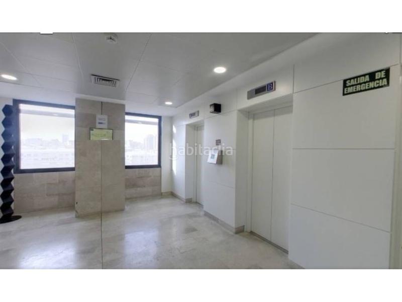 Foto 5fecce2b-2623-406e-8e39-8fea5d97f459. Rent office space with heating parking in Estrella Madrid