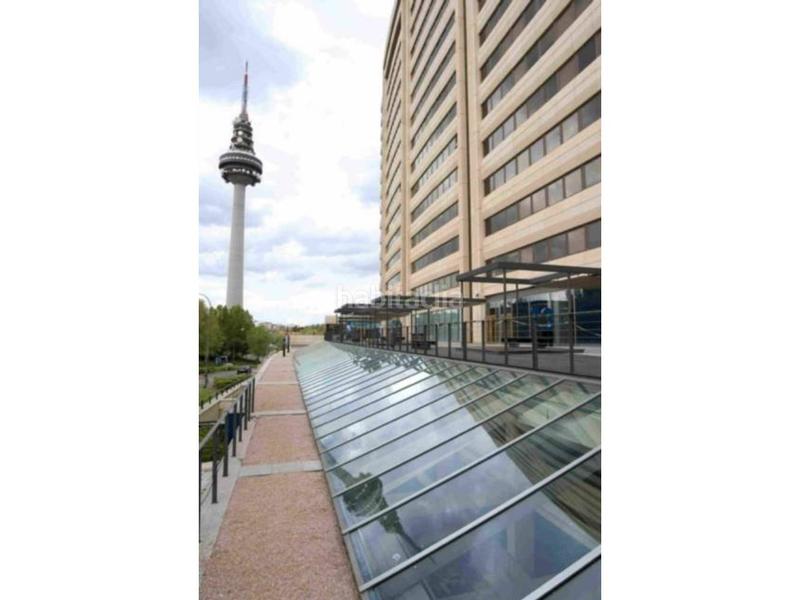 Foto e99d5c3c-25f1-4e46-9a70-04bfb471fdb2. Rent office space with heating parking in Estrella Madrid