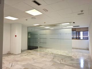 Miete Büro in Avenida somosierra 12. Oficina en alquiler, lista para entrar, en san sebastián de los
