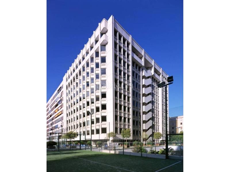 Foto ab191005-cfb0-47fb-abc3-748dcd921ba8. Affitto ufficio con riscaldamento parcheggio in Cuatro Caminos - Azca Madrid