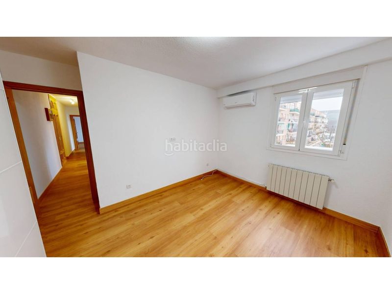 Foto 11ed0f46-eb24-4c0b-bbcd-05abc2453555. Rent flat with heating parking in Castilla Madrid