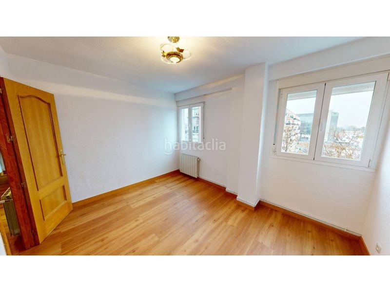 Foto 4cb374f7-0667-4f3e-9766-6b904af9faa3. Rent flat with heating parking in Castilla Madrid