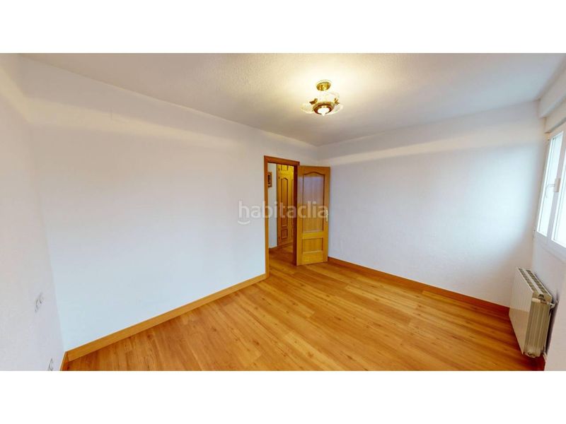 Foto 78ca9ed7-8ea1-402b-8cf4-43577f798666. Rent flat with heating parking in Castilla Madrid