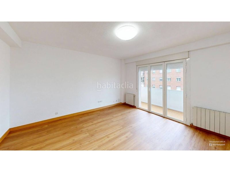 Foto fdc261ef-268b-40b8-8df9-7bb186f3fb95. Rent flat with heating parking in Castilla Madrid