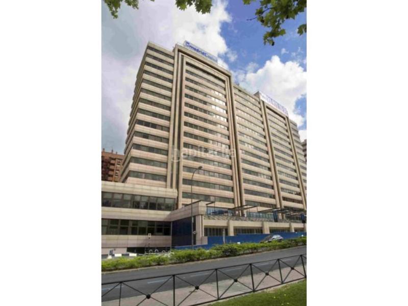 Foto 82c4386d-9cef-41d4-989f-764bf857c0af. Location bureau avec chauffage parking dans Estrella Madrid