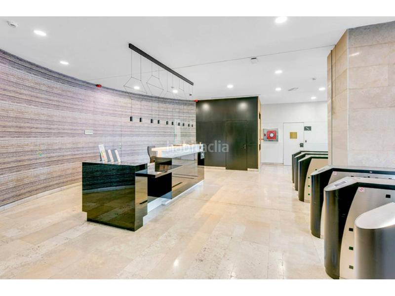 Foto d2d7113d-c072-47e9-9272-f3de129c4cdd. Location bureau avec chauffage parking dans Estrella Madrid