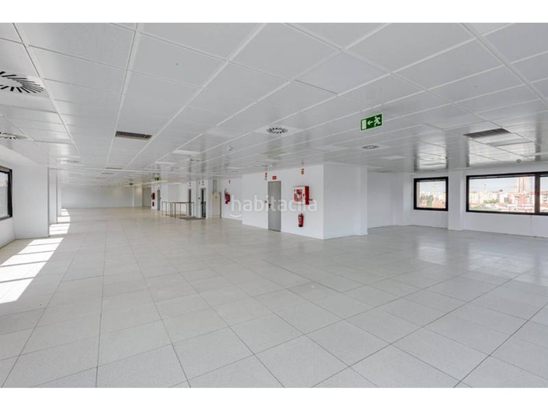 Foto e7345b50-f09c-454d-b0bd-fe38ddfb55cd. Rent office space with heating parking in Estrella Madrid