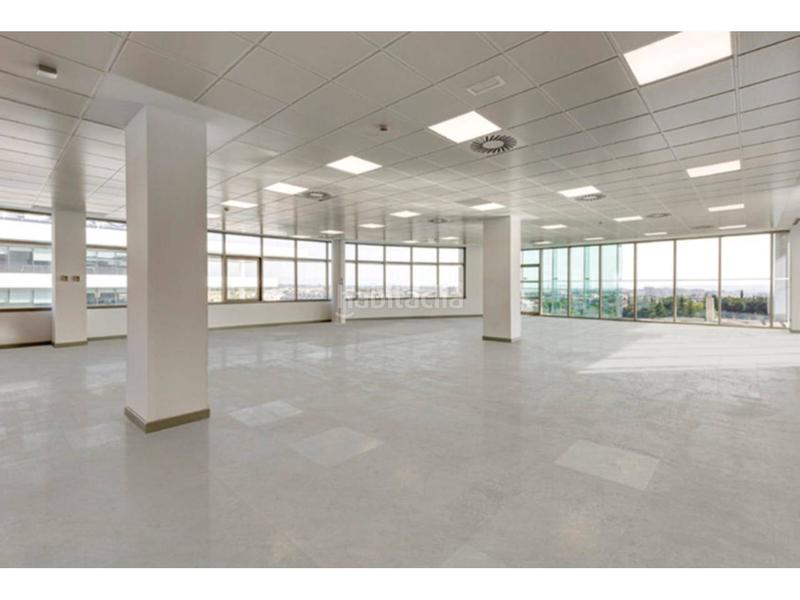 Foto 83e6267e-f355-4b40-9e1c-812994822530. Rent office space with heating parking in Valdebebas - Valdefuentes Madrid