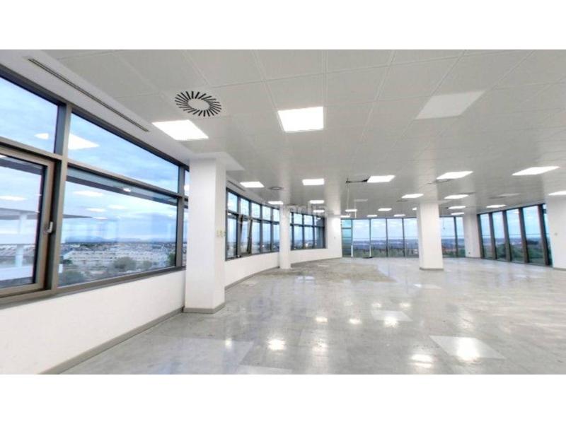 Foto 3395549c-ce11-4675-8c49-3b1849cfab8c. Rent office space with heating parking in Valdebebas - Valdefuentes Madrid