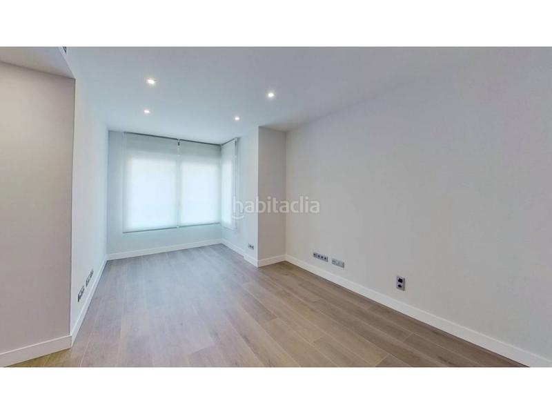 Foto 060f32df-a2c7-4a8b-910e-51b09fb84f27. Rent flat with heating parking pool in Guindalera Madrid