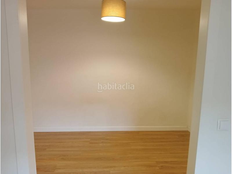 Foto 63a83fe8-08ba-4d63-ac85-b34a179e4153. Alquiler piso se alquila magnífico piso listo para entrar en el centro , en el distrito de Palacio en Madrid