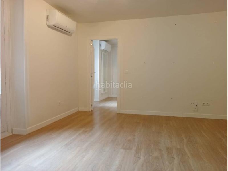 Foto e78bfef1-c2f9-40bf-a277-60d1fe820254. Alquiler piso se alquila magnífico piso listo para entrar en el centro , en el distrito de Palacio en Madrid