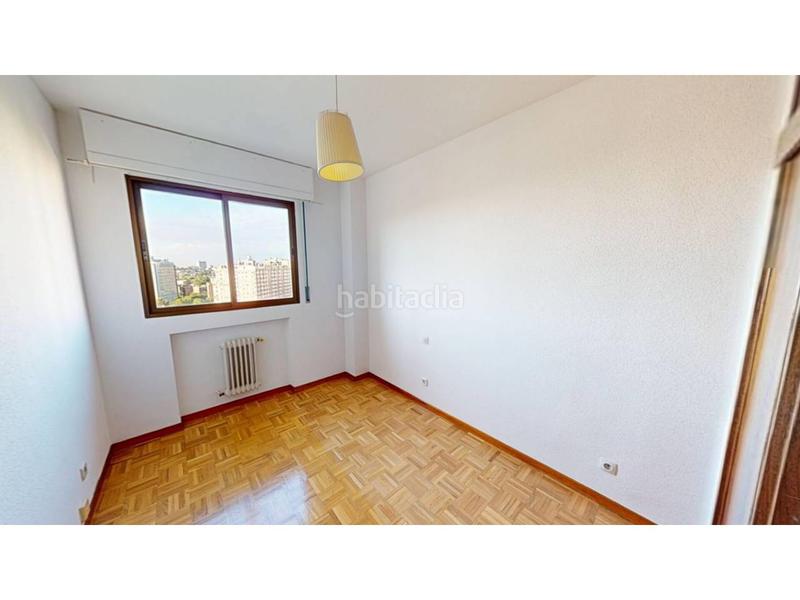 Foto b11795a6-fc4e-4bf1-9151-5869edae4087. Lloguer pis amb calefacció aparcament piscina a Costillares Madrid
