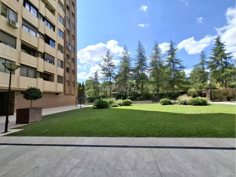 Foto f27f1e8e-1d4c-4f7a-8a1b-1c649e948fdc. Lloguer pis amb calefacció aparcament piscina a Costillares Madrid