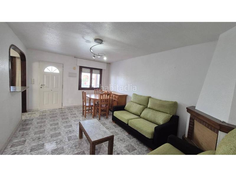 Foto b83d1bd1-3f0e-470b-a194-0225eba94f6c. Miete chalet mit parking pool in Zona Carrefour - Urbanizaciones Torrevieja