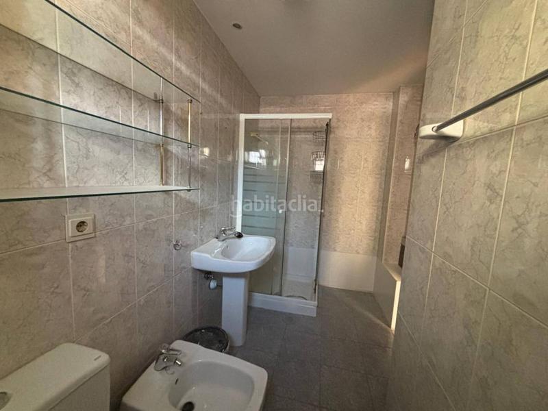 Foto 1a2779d5-632a-429c-a490-5d0d92070e16. Alquiler piso se alquila magnifico piso, reformado, con disponibilidad inmediata en argelles en Madrid