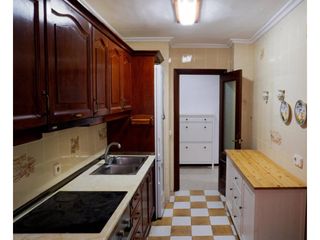 Rent Flat  Calle manuel fal conde. Piso en alquiler listo para entrar calle manuel fal conde, sevil