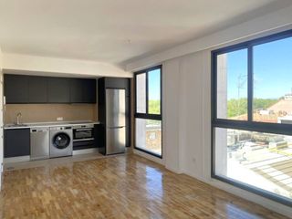 Flat in Calle Juan Álvarez Mendizábal