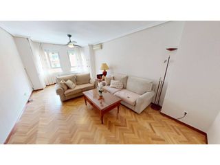 Rent Flat  Calle emilia pardo bazán. Piso en alquiler en buen estado en getafe