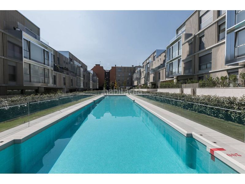 Foto 32a439e4-6500-4ba6-9e96-063f1fe86148. Lloguer pis amb calefacció aparcament piscina a Adelfas Madrid