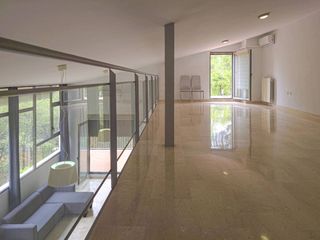Location Maison jumelée  Calle mosén sorell. Chalet independiente en alquiler con piscina y amplia parcela en