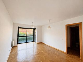 Lloguer Pis  Calle cobos de segovia. Piso listo para entrar en cobos de segovia  arganzuela