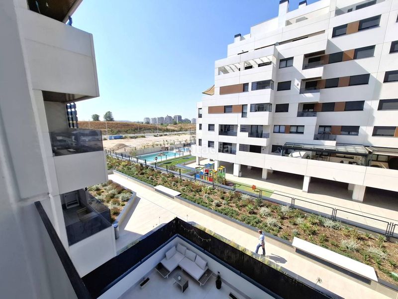 Foto 6f2c0579-de46-4255-9503-6ef2d9c1f324. Lloguer pis amb aparcament piscina a El Cañaveral Madrid