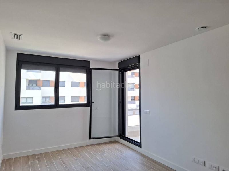 Foto 4bd7682a-8fae-457c-b8c5-e6b91d57edf5. Rent flat with parking pool in El Cañaveral Madrid