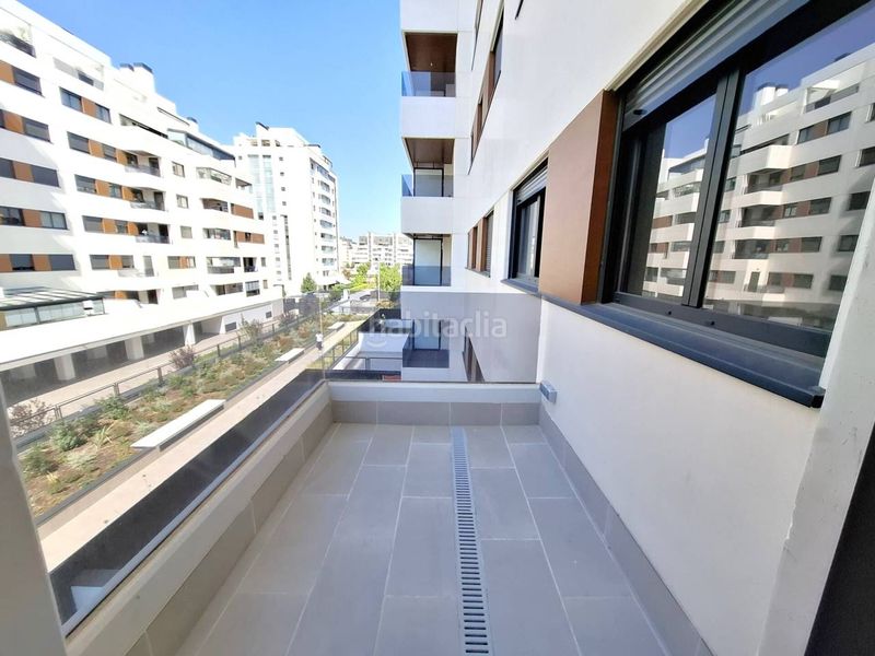 Foto 795f08b0-b4e4-46dd-b44d-e643f0e3f3d7. Rent flat with parking pool in El Cañaveral Madrid